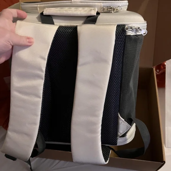 Chic White and Yellow Cat Travel Backpack - Picture 13 of 13